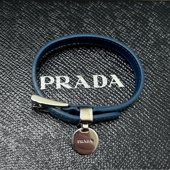 🔥FLASH SALE $159🔥 *ALMOST NEW CONDITION* Authentic Prada bracelet ❗️PRICE FIRM❗️ - Picture 1 of 7